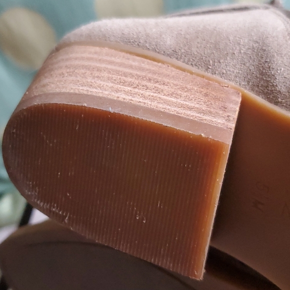 New Nine West taupe boots. 5.5 - Picture 12 of 12